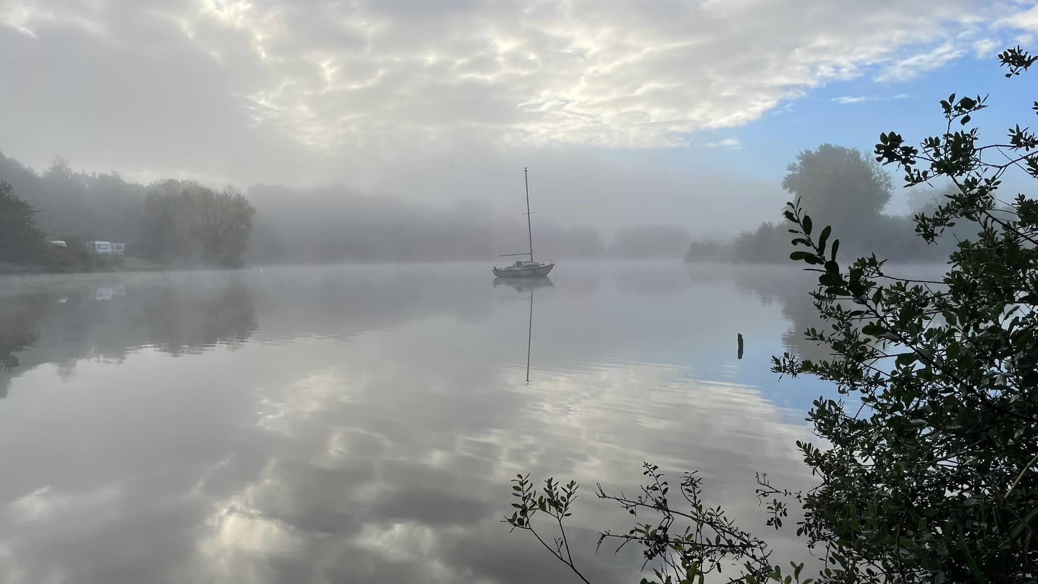 Autumn morning by Steve Edwards