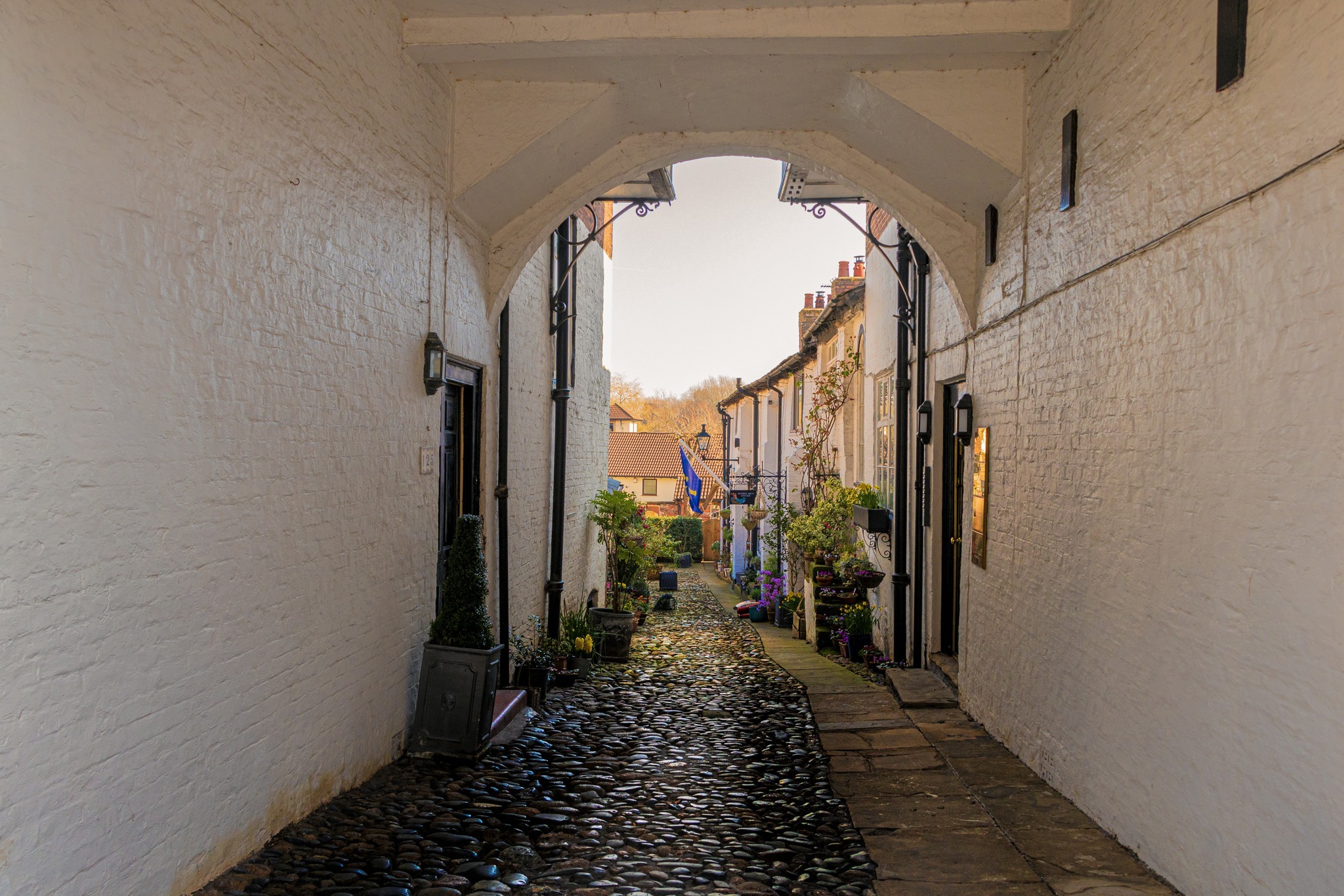 Marble Arch, Kings Street, Knutsford by Terry Dixon and Jen Tucker