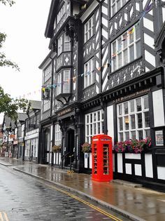 Witton Street, Northwich by Lynzi Blake