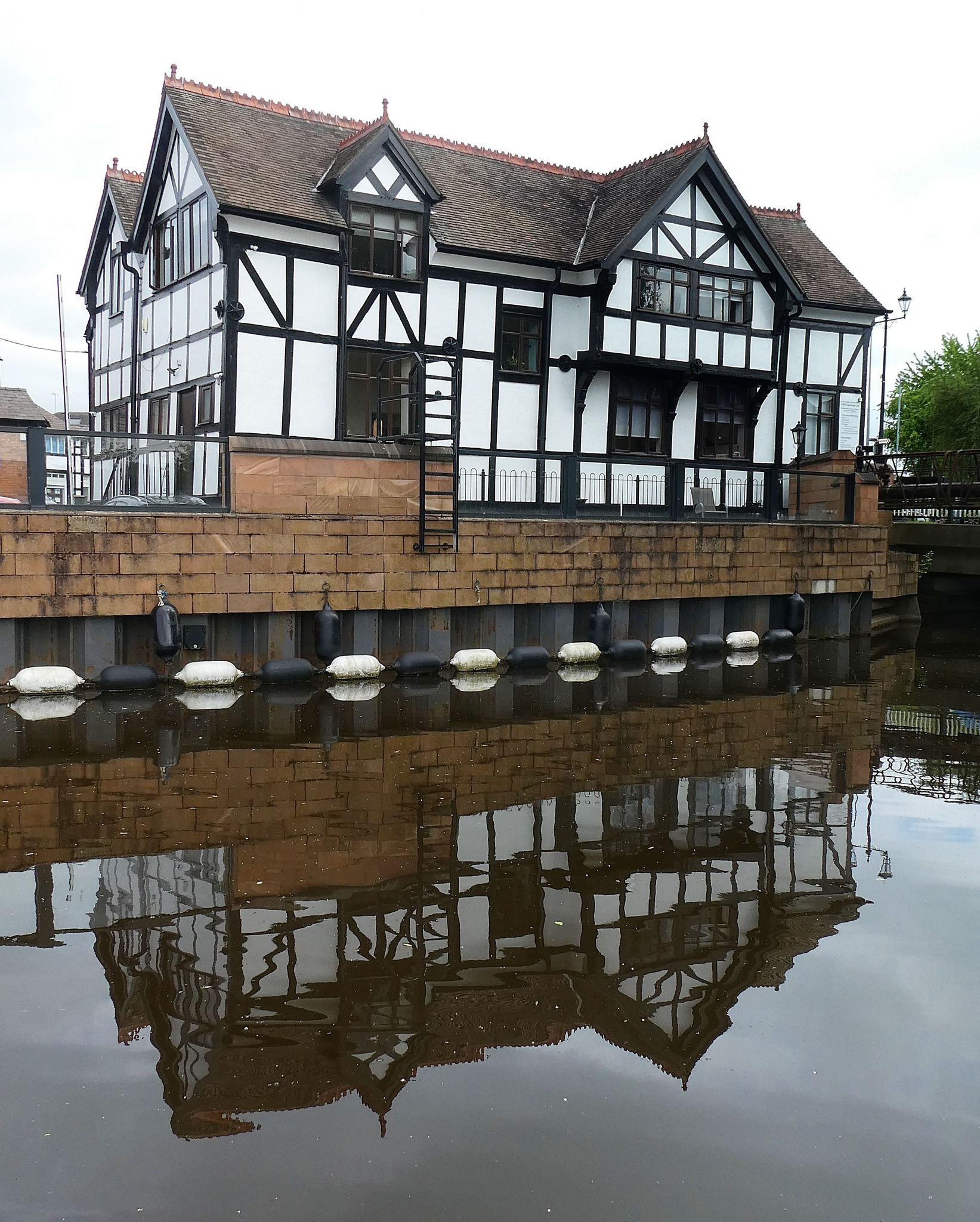 The Parrs Bank, Northwich by Lynne Bentley