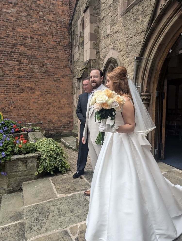 The happy couple were married at Knutsford Methodist Church