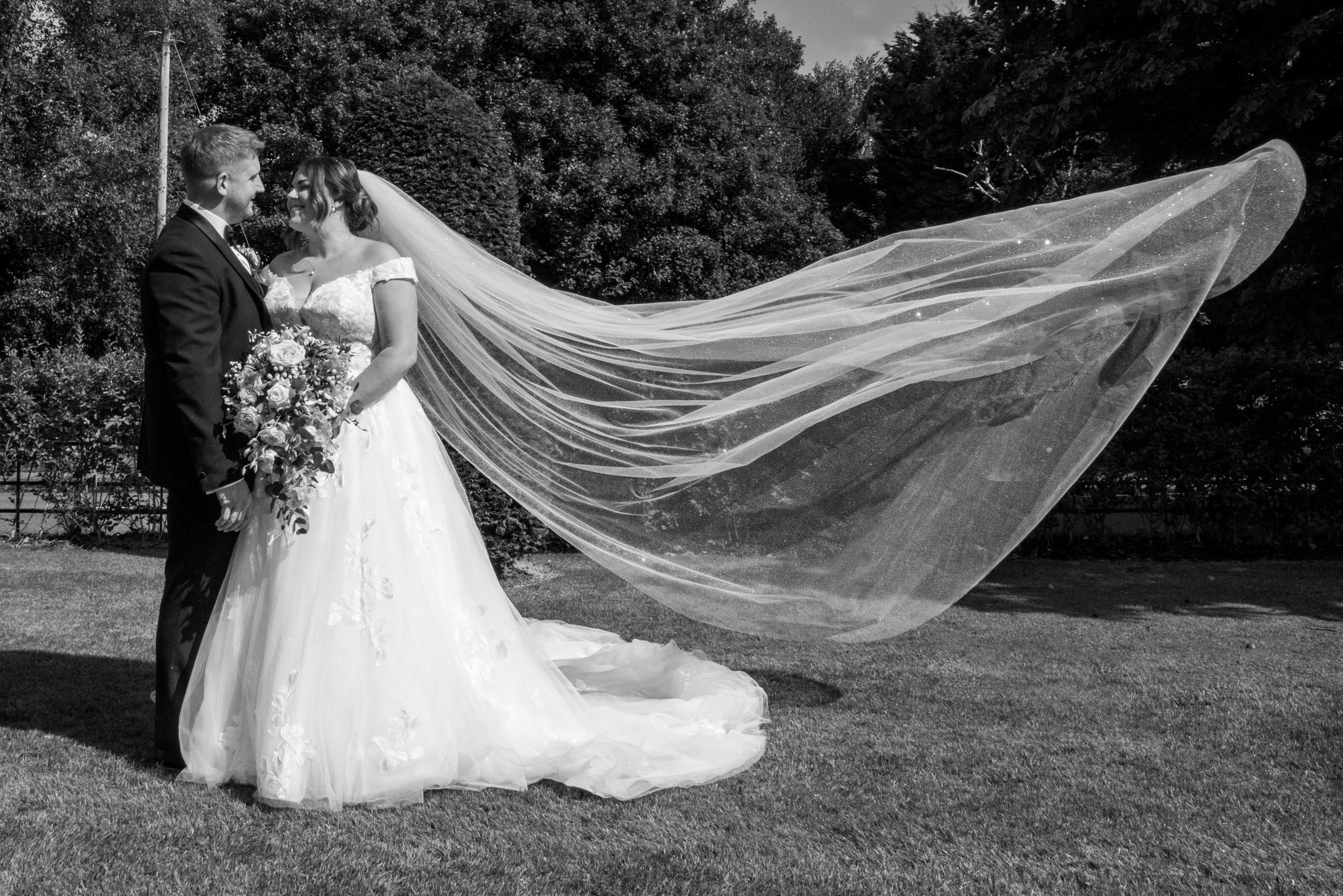 The couple enjoyed their photoshoot in the hotel grounds